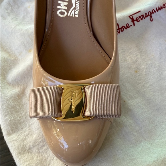 Salvatore Ferragamo Nude Patent Leather Heels size 37.5B - Picture 2 of 10